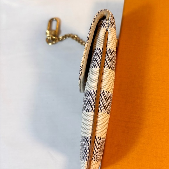 Louis Vuitton Azur Etui Telephone Mm - Picture 7 of 14